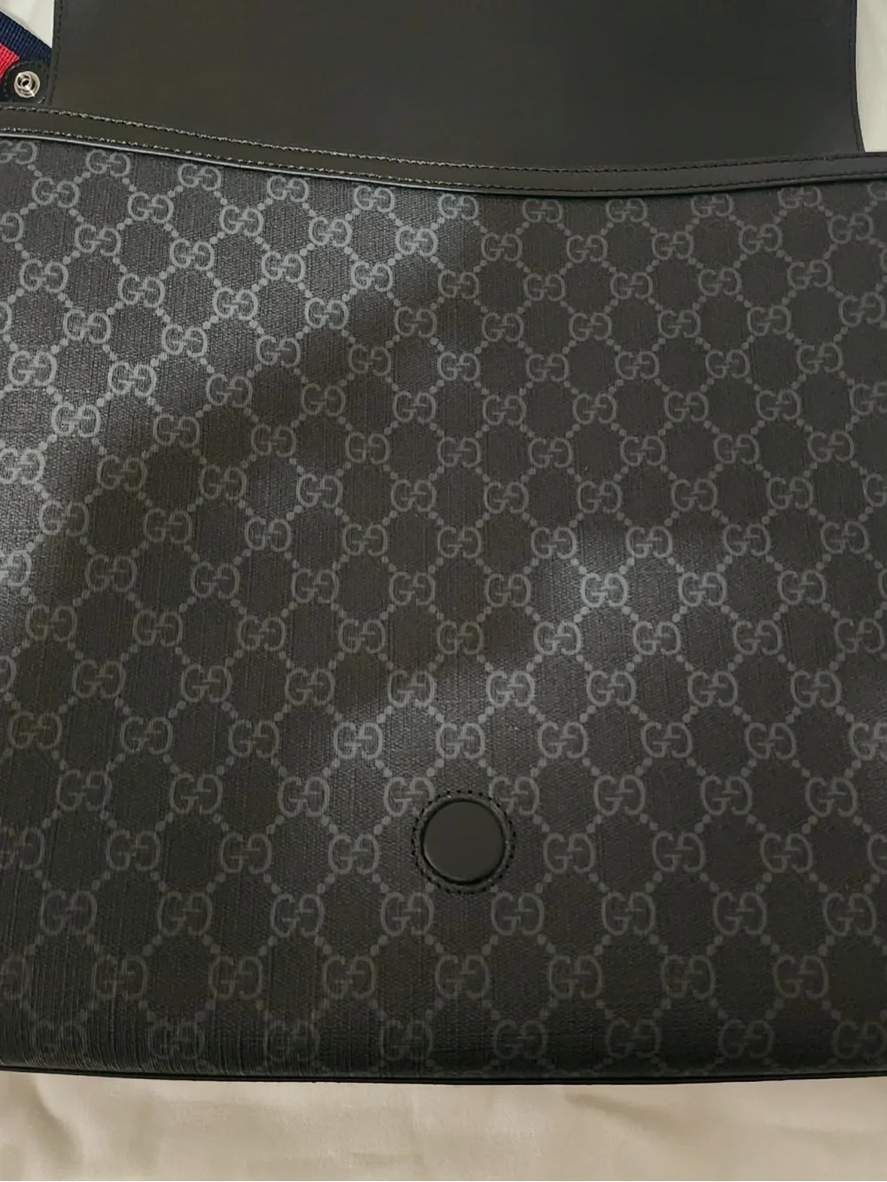 Gucci Black and Gray GG Supreme Messenger Bag